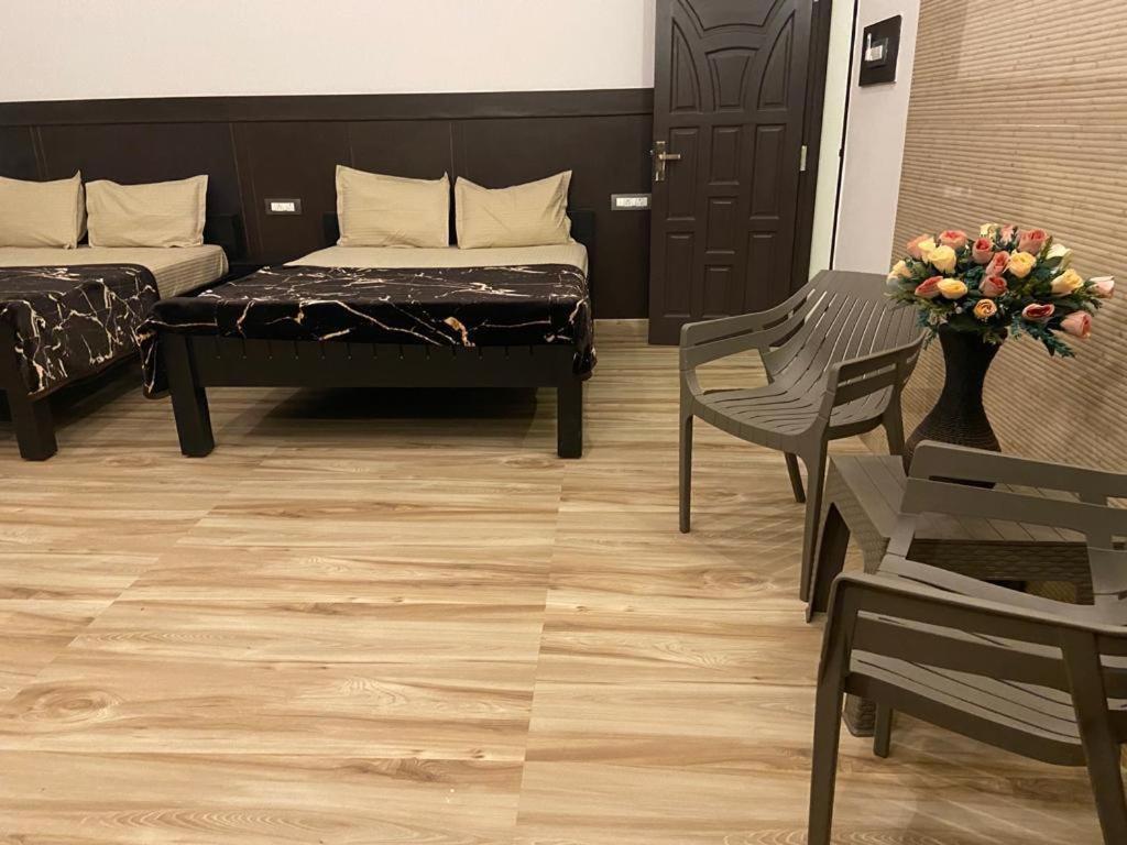 Rr Holidays - Home Stay Кодайканал Экстерьер фото
